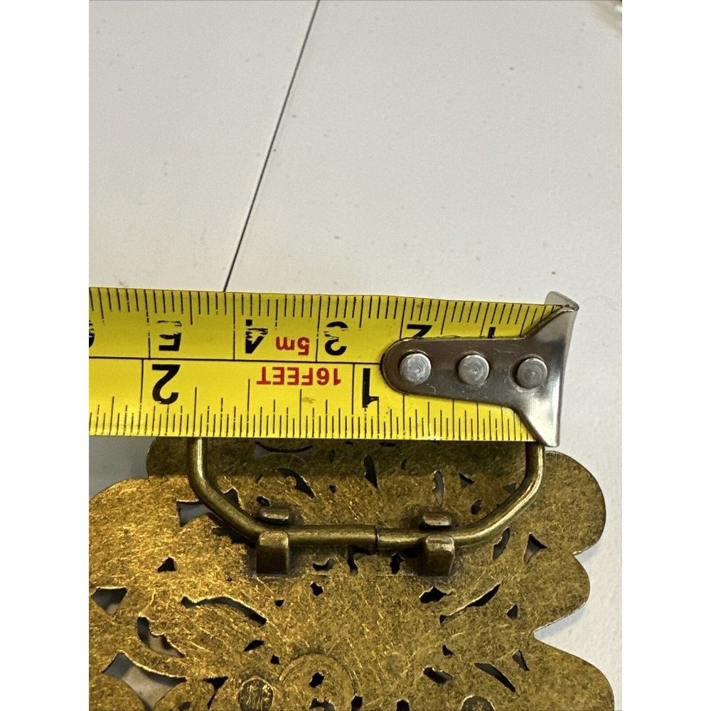 Unique Brass Tone Heart Shaped Belt Buckle With Clear Iridescent Stones 3” By 2” - Picture 9 of 15